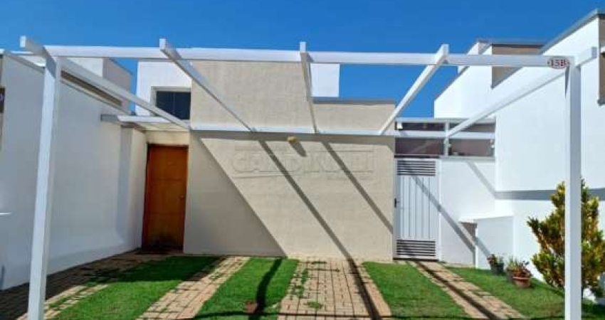 Casa à venda em condomínio fechado, com segurança e área de lazer, em Paulínia SP!
