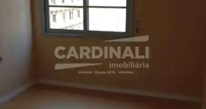 Apartamento amplo para locação com 3 quartos recém reformado na rua bernardino campos em campinas.