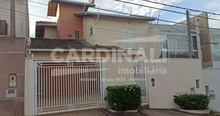 Casa à venda no residencial terras do barão com 3 dormitórios e piscina.