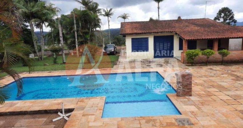 Chácara com 8.300 m² - 3 Dormitórios - Bunjiro Nakao - Ibiúna SP