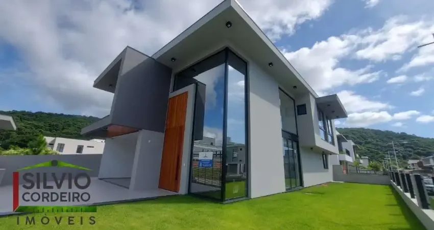 Casa à venda na Rodovia Doutor Antônio Luiz Moura Gonzaga, 3340, Rio Tavares, Florianópolis