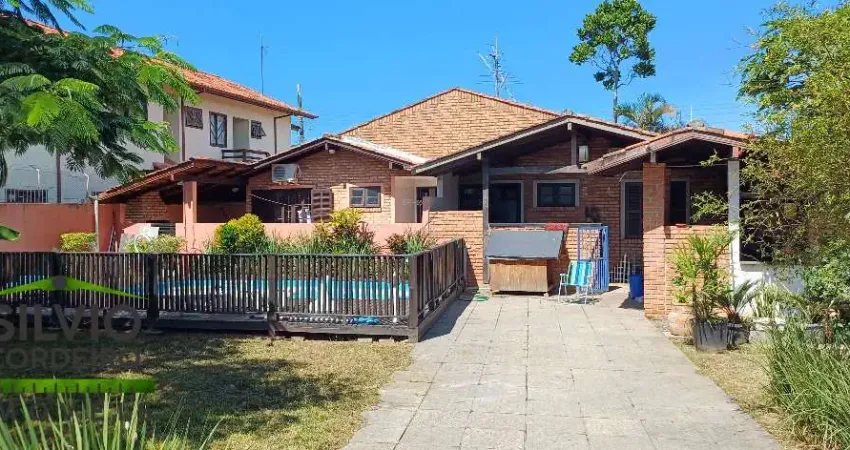 Casa com 4 quartos à venda na Julio José Gonçalves, 162, Barra da Lagoa, Florianópolis