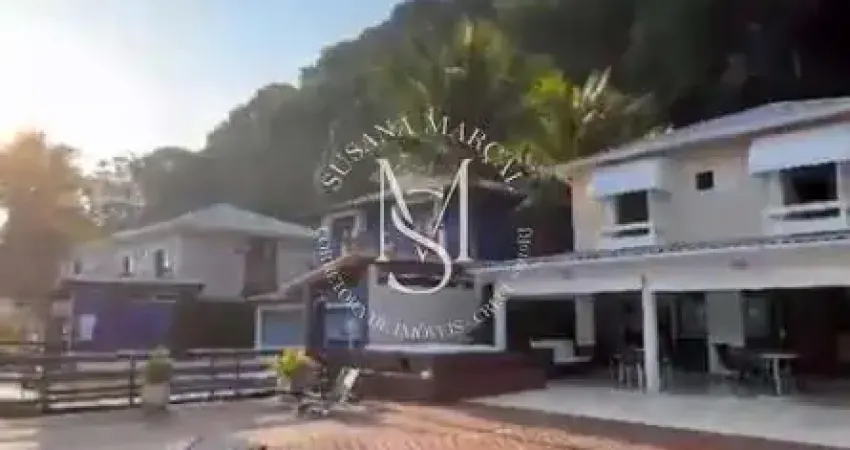 Aluguel de temporada – casa frente mar com deck privativo em angra dos reis