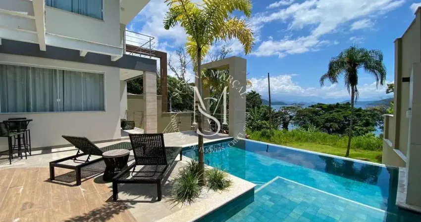 Casa de temporada em angra dos reis com praia cristalina e lazer completo