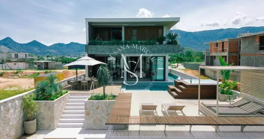 Casa de canal à venda no reserva das aroeiras porto bracuhy, angra dos reis.