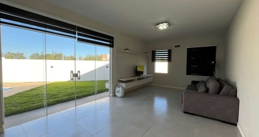 Linda casa Ninho Verde 1 com  04 dormitórios sendo 02 suítes R$ 550mil  Com Piscina