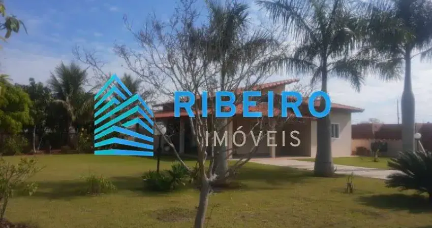 Casa de campo em Condomínio com muita área verde Porangaba