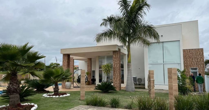 Belíssima casa Mobiliada Cond. Ninho Verde 1 - 900mts de terreno Confira .