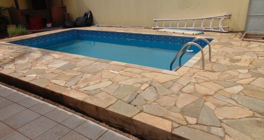 Casa com 4 quartos à venda na Rua João Ribeiro, Coliseu, Londrina