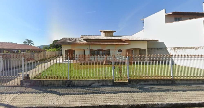 Casa com 3 quartos à venda no Centro, Camboriú 