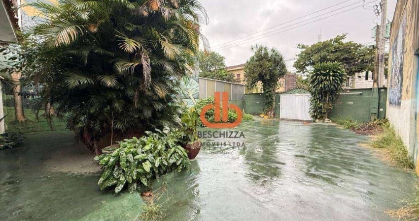 Casa com 3 quartos  com amplo quintal, no  Macuco - Santos/SP