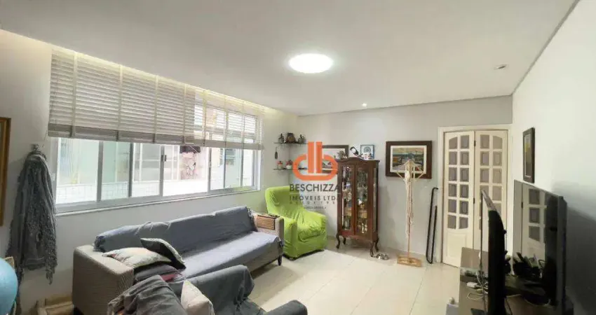 Apartamento 3 qurartos, suíte, quarto de empregada revertido para um quarto quarto, garagem fechada