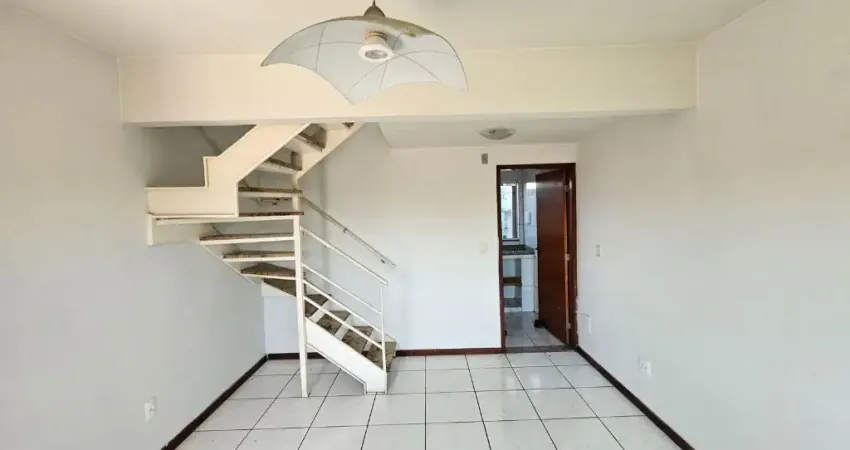 Apartamento duplex no Galo Branco com 2 quartos e varanda perto da Garagem da Viação Galo Branco
