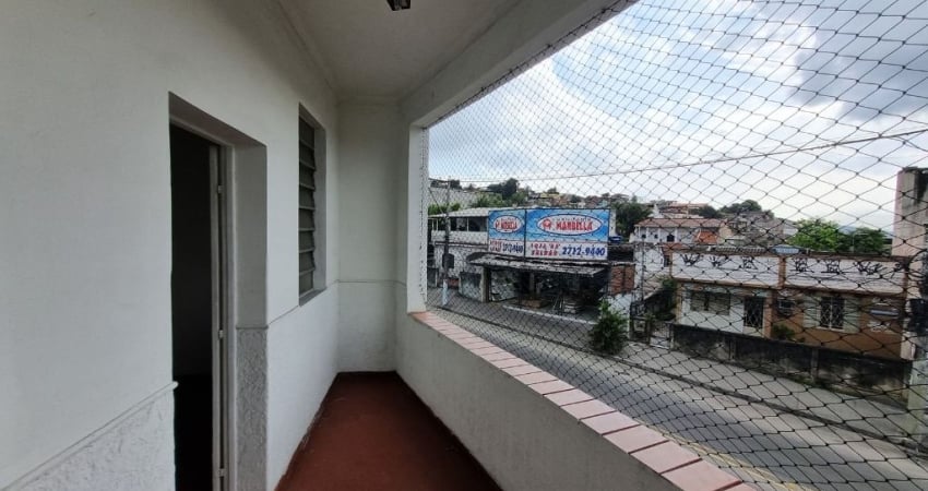 Casa / Sobrado no Gradim com 3 quartos e terraço em frente a Sanitária Marbella