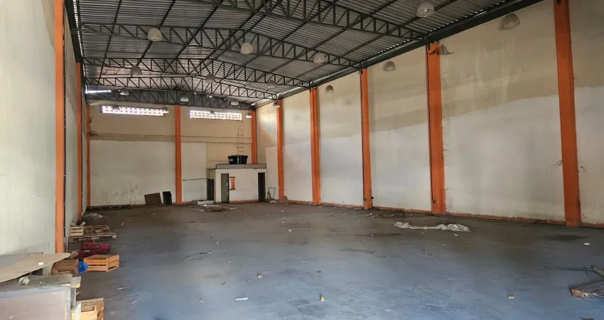 Galpão de 300m² no colubandê ao lado da comunidade evangélica eclesia