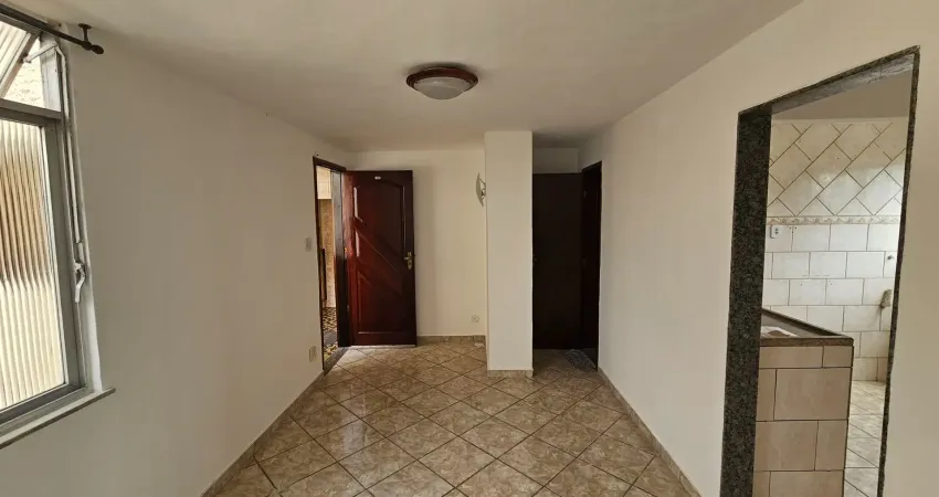 Apartamento no coroado com 2 quartos perto da praça do coroado