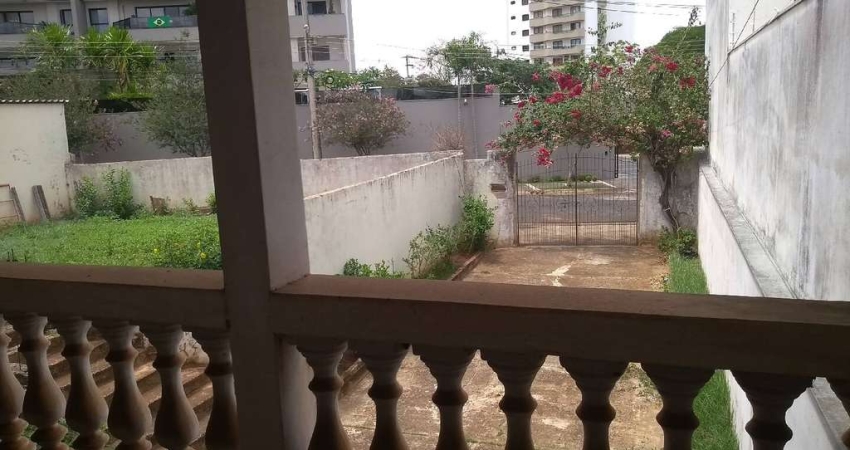 Casa residencial/comercial, próximo Av. N. Sra  de Fátima.