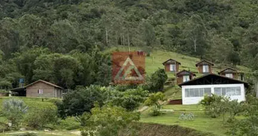 SÍTIO DE 3.987m² COM 4 CHALÉS, UMA CASA, SALÃO FESTAS E PISCINA NA CIDADE DE IMA