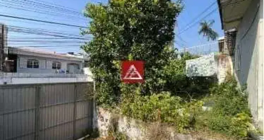 TERRRENO DE 300m² EM EXCELENTE LOCALIZAÇÃO EM BARREIROS
