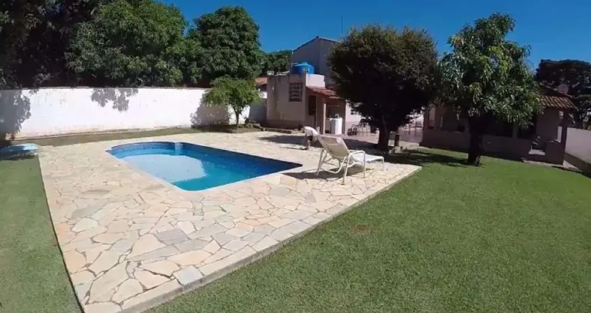 2 Casas  Venda 4 dorm ( 2 suites ) Cond. Zuleika Jabour em Salto - SP