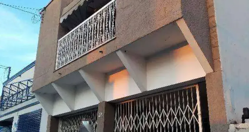 Casa comercial com 2 salas à venda no Centro, Salto 