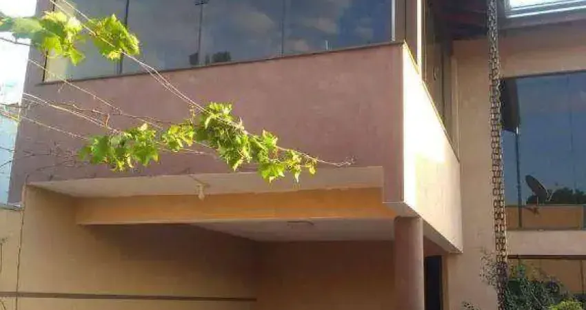 Casa com 3 dormitórios à venda, 260 m² por R$ 742.000,00 - Jardim Panorama - Salto/SP