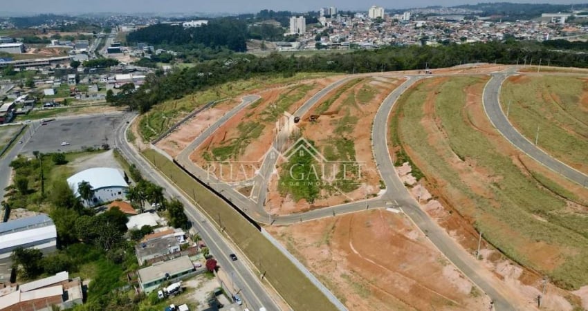 Lote em Condomínio Fechado para Venda em Arujá, Centro