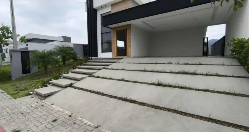 Casa de condomínio à venda, 120m²