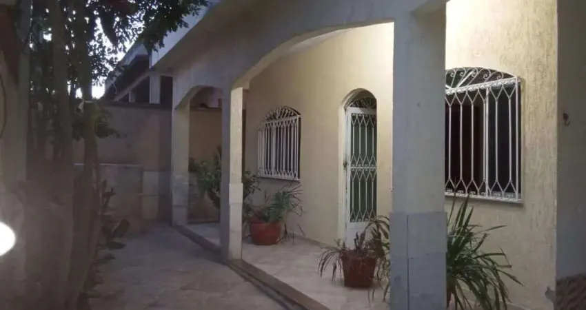 Casa de condomínio à locação, 120m²