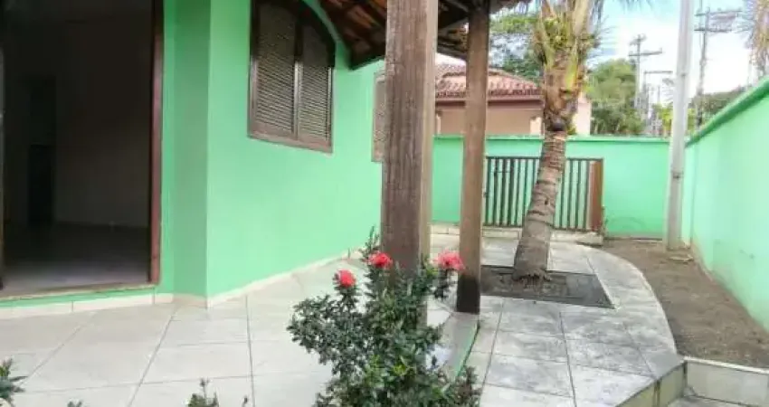 Casa Completa com Suíte Master, Piscina e Localização Privilegiada!