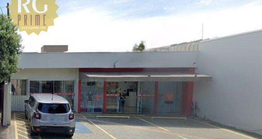 **CASA COM SALÃO COMERCIAL EM SÃO JOSÉ DO RIO PRETO** 3 DORMITÓRIOS SENDO 1 SUITE, MUITO ESPAÇOSA, por: