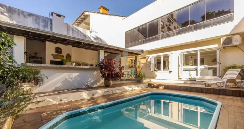 Casa com 3 quartos à venda na Rua Paulo Setúbal, 107, Passo da Areia, Porto Alegre