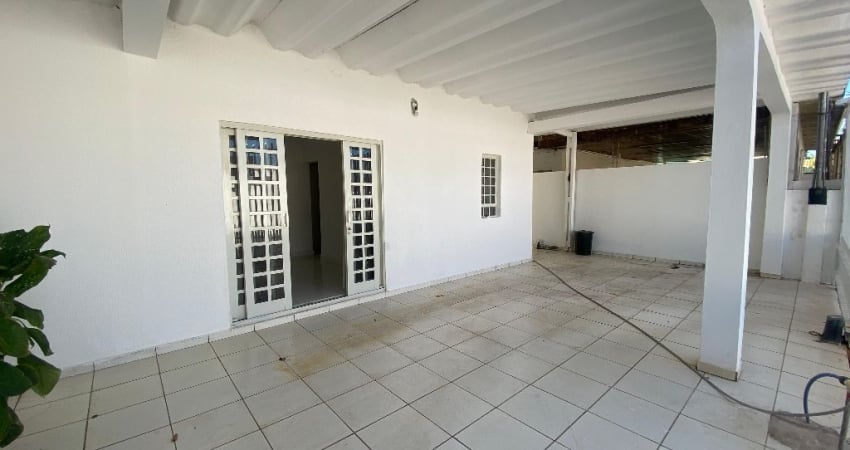 Casa com 3 quartos à venda no Coophamil, Cuiabá 