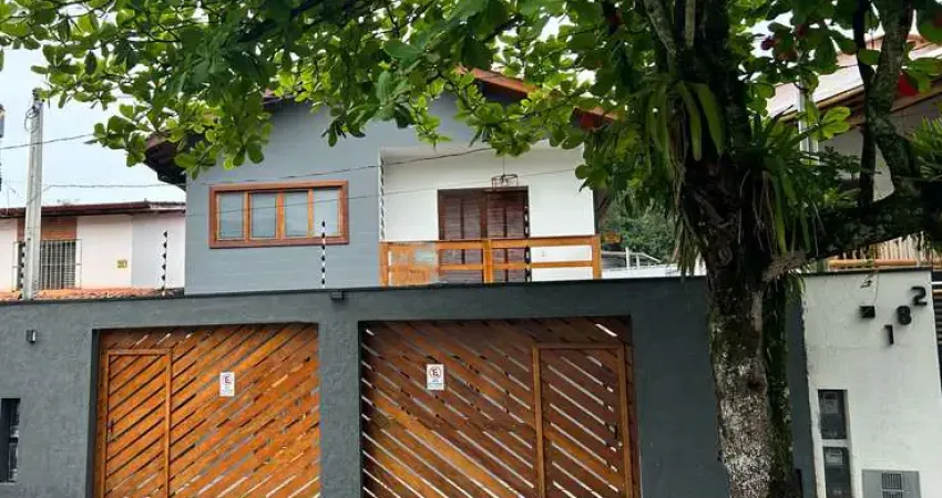 Sobrado totalmente reformado 4 Dorms Perequê Açu