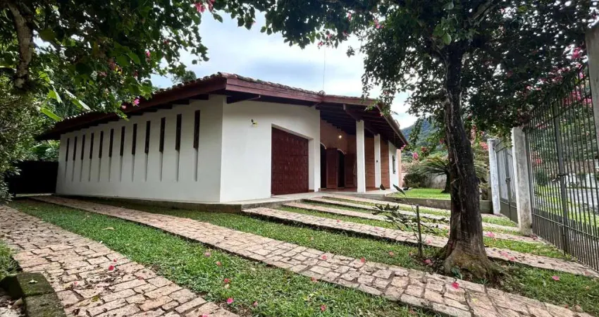 Casa com terreno de 800mts2 pereque-mirim Ubatuba