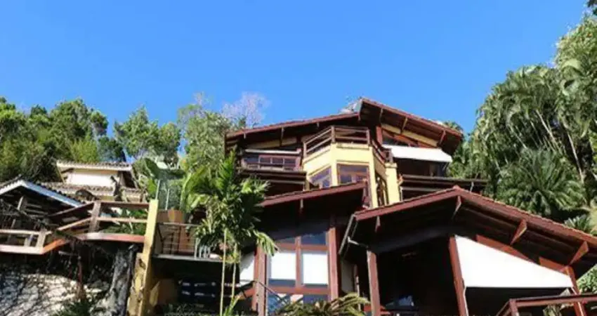 Excelente casa a venda na enseada Ubatuba