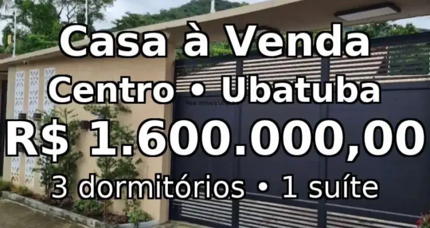 Casa a venda no centro de ubatuba com 451 m² de terreno e 330 m² de área construída.
