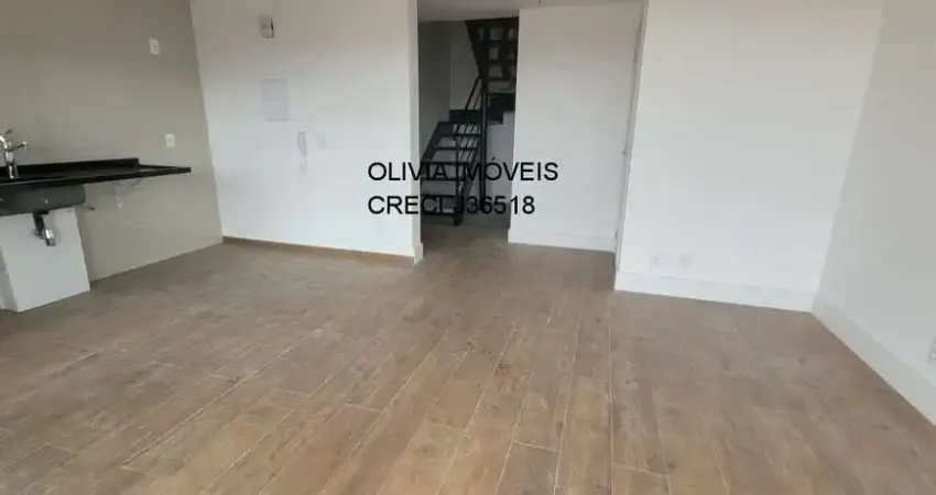 Apartamento duplex a venda com 79mts, 2 suítes com pisos porcelanato, terraço, 1 vaga, com depósito a 300m do metrô Saúde.