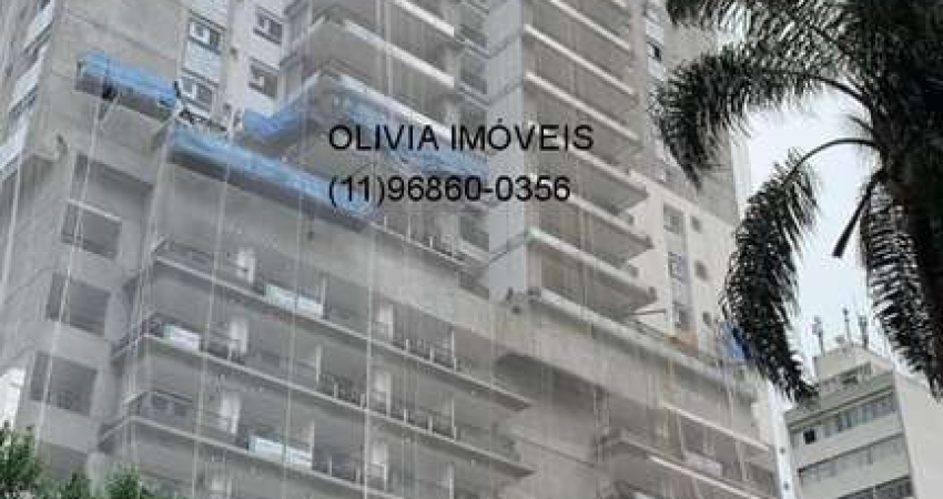 Apartamento a venda com 187Mts, 4 quartos e 2 suítes, 3 vagas em Pinheiros a 200m do Metrô Oscar Freire.