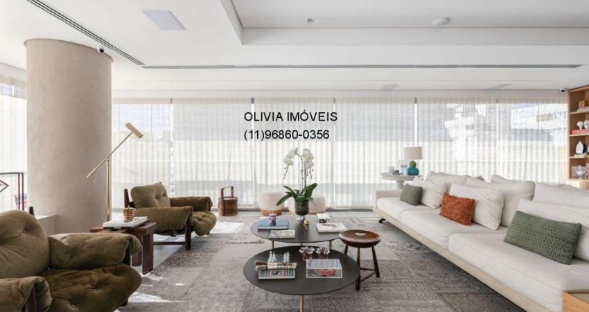 Imperdível Residência de Luxo na Vila Nova Conceição: 4 Quartos, 4 Suítes, 3 Salas, 6 Banheiros, 4 Vagas de Garagem - 251m². Confira!