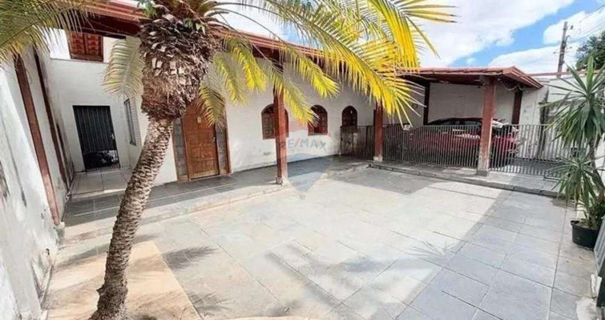 Casa com 3 quartos à venda na Santa Terezinha, Belo Horizonte 