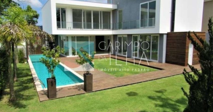 CONDOMÍNIO, CASA CONTEMPORÂNEA PROJETO DE GRIFE, 4 SUÍTES, PISCINA/RAIA PASTILHADA, VISTA MAR E MONTANHA,GOURMET AMPLO, JARDIM COM IRRIGAÇÃO NATURAL,