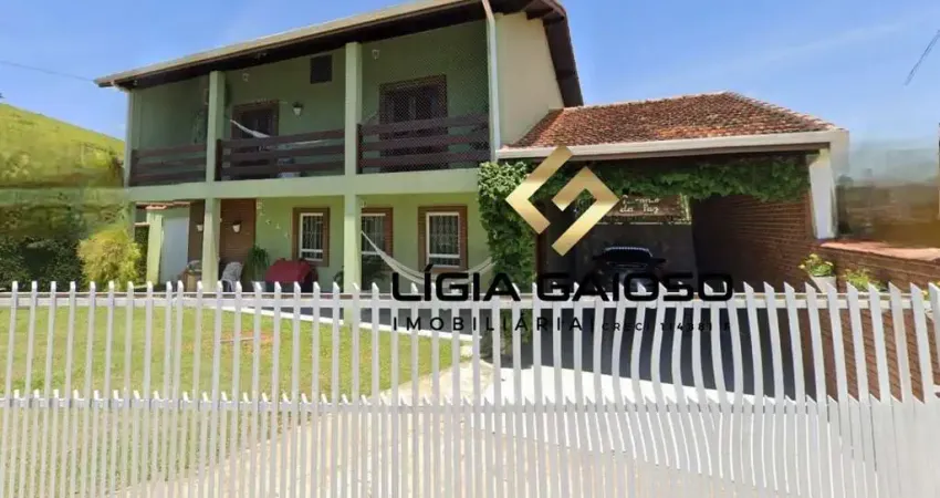 Chácara de luxo à venda em São José dos Campos-SP, no bairro Freitas, com 4 quartos, 1 suíte, 2 salas, 2 banheiros e 480m².