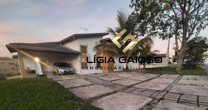 Excelente casa com mais de 260 m² de área construída 1.000 m² de terreno
