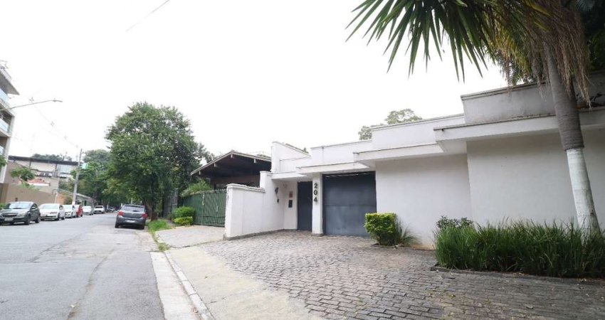 Casa tipo para venda com 4 quartos, sendo 3 suítes, 350m²