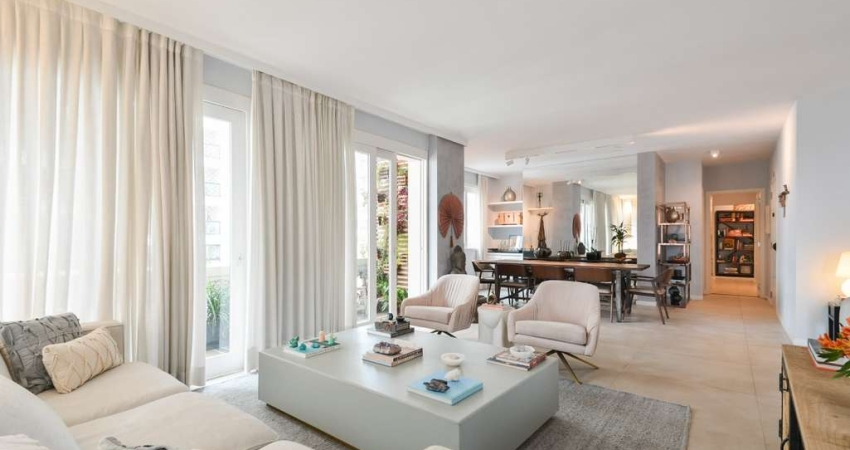 Apartamento tipo para venda com 4 quartos, sendo 4 suítes, 246m²