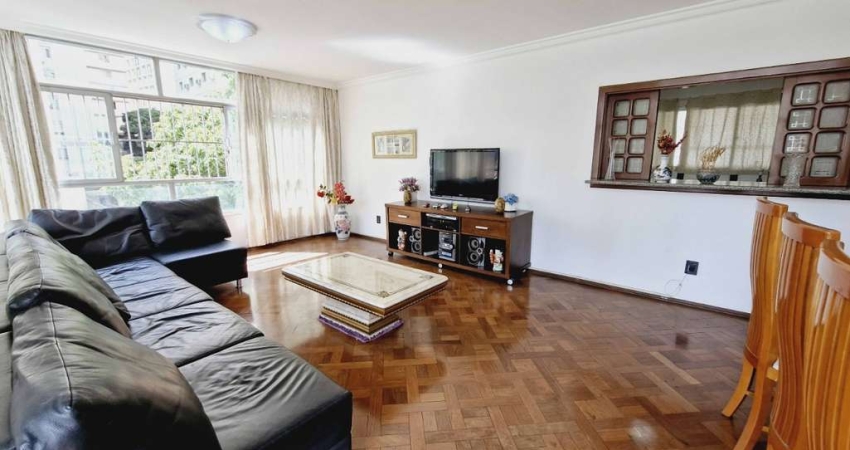 Apartamento tipo para venda com 3 quartos, sendo 1 suíte, 190m²