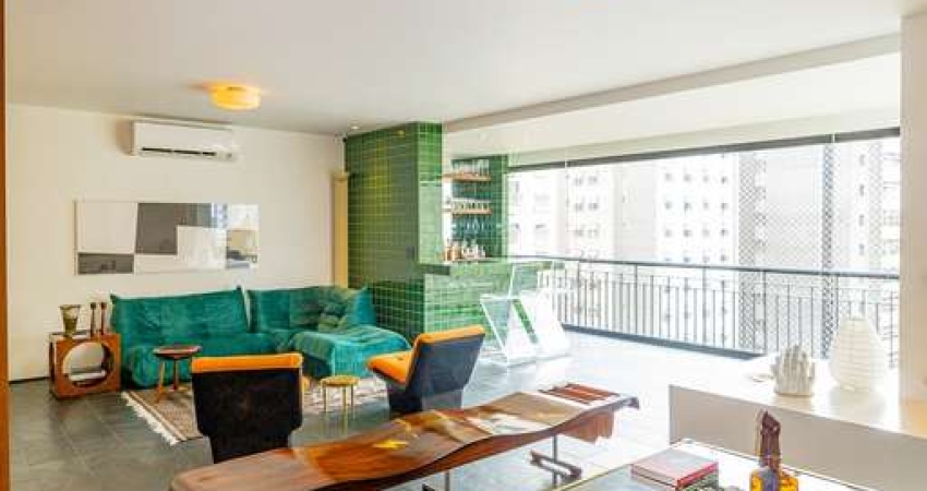 Apartamento tipo para venda com 3 quartos, sendo 3 suítes, 218m²