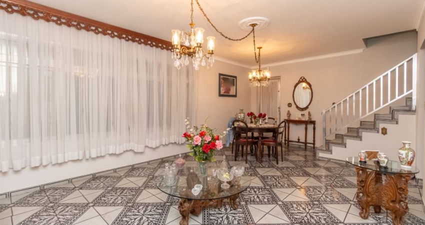 Sobrado para venda com 3 quartos, 250m²