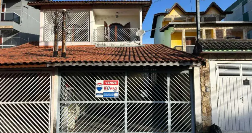 Sobrado para venda com 3 quartos, sendo 1 suíte, 127m²